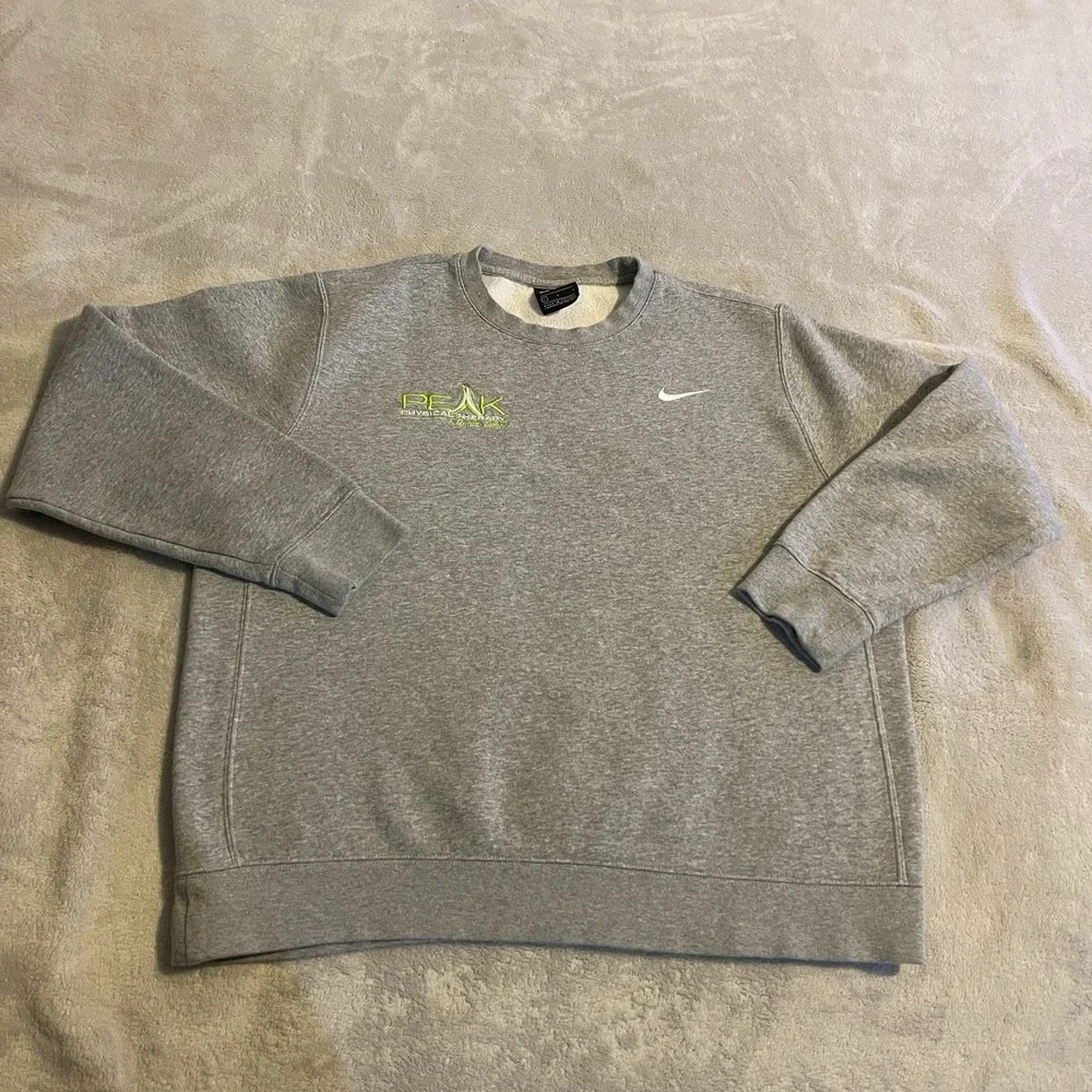 Nike Sweater Men Large Gray Pullover Sweatshirt Physical Therapy Sports Rehab